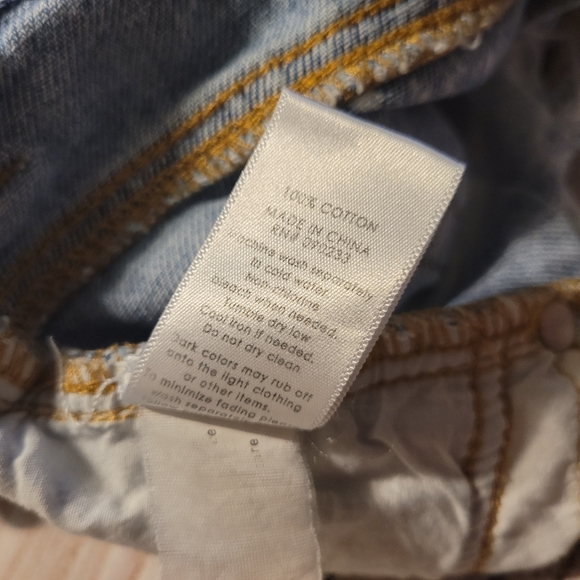 Bullhead Bleached Denim Shorts-SLOUCHY SHORT - Picture 8 of 10